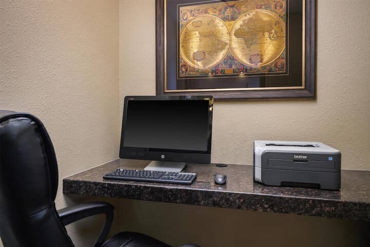 Business Center 37 of 38