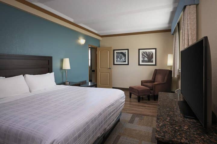 Room 20 of 38